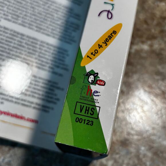 Baby Einstein Baby Shakespeare Beethoven Poetry VHS Tape 1-4 Years Old Education - Picture 9 of 12